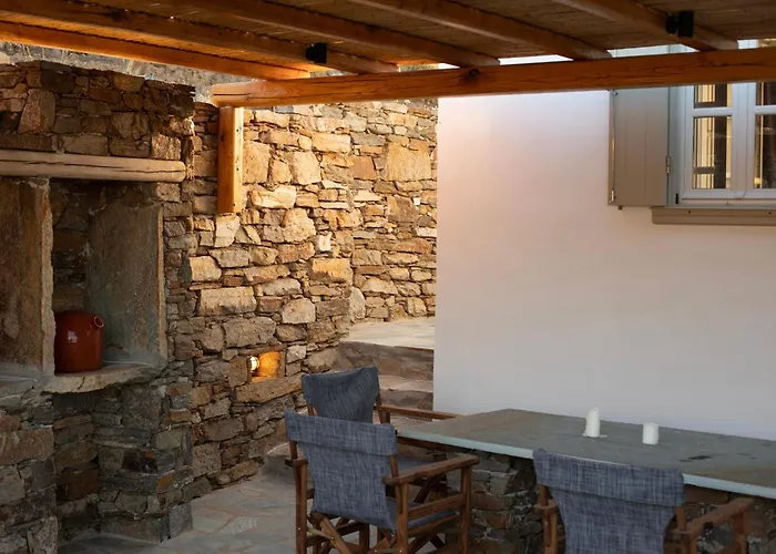 Tholos Guest House